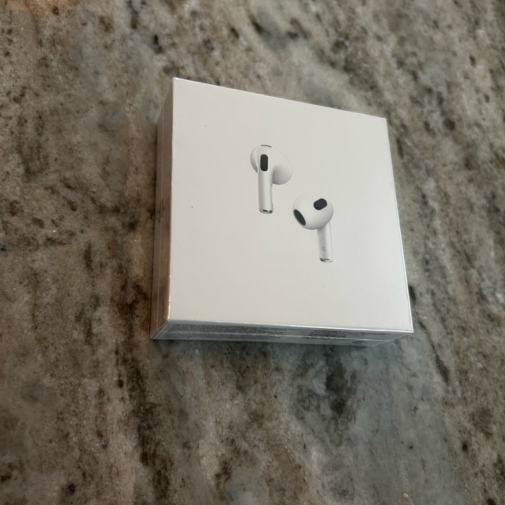 Apple AirPods Gen 3 White